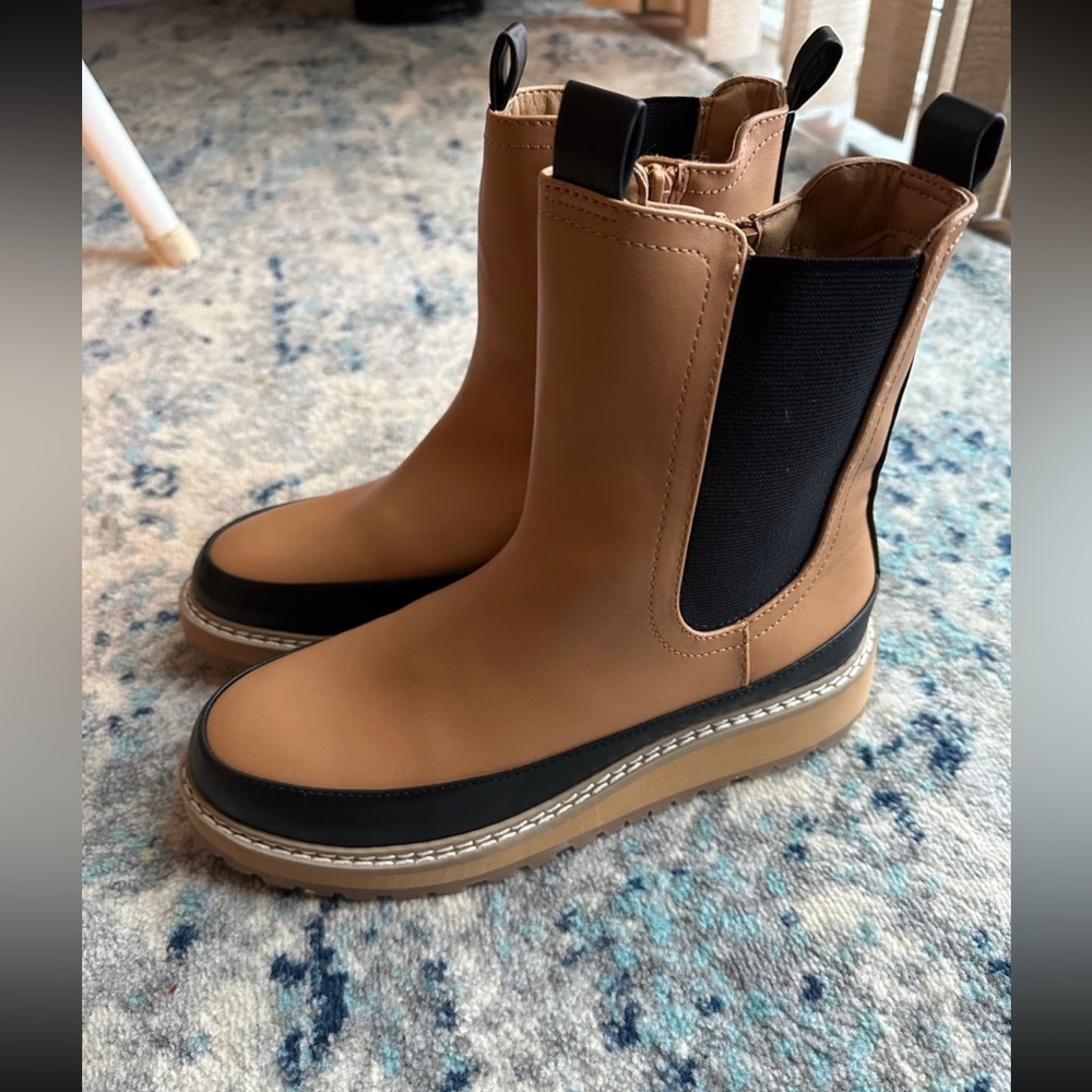 Women's Universal Thread Shoes Cambria Chelsea Boot’s
